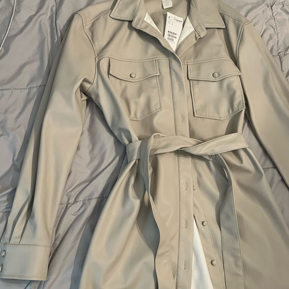 H&M Small beige leather coat - Picture 3 of 5